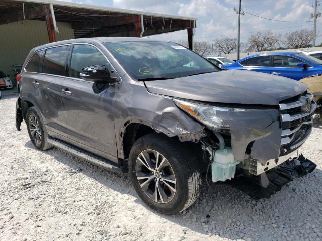 Photo 4 from auction – 2017 TOYOTA HIGHLANDER with VIN 5TDZZRFH2HS216357