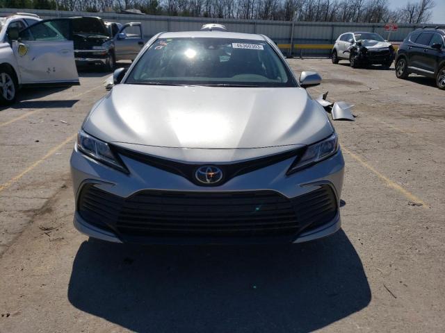 Photo 5 from auction – 2022 TOYOTA CAMRY LE with VIN 4T1C11AK2NU018463