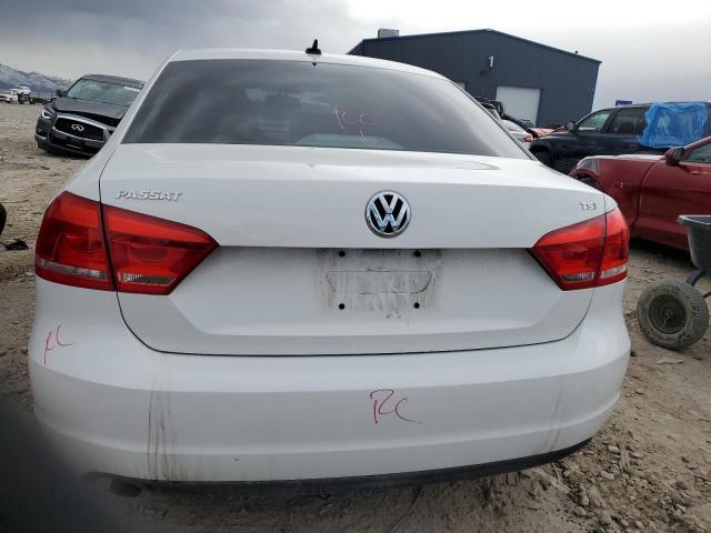 Photo 6 from auction – 2015 VOLKSWAGEN PASSAT S with VIN 1VWAS7A36FC006857