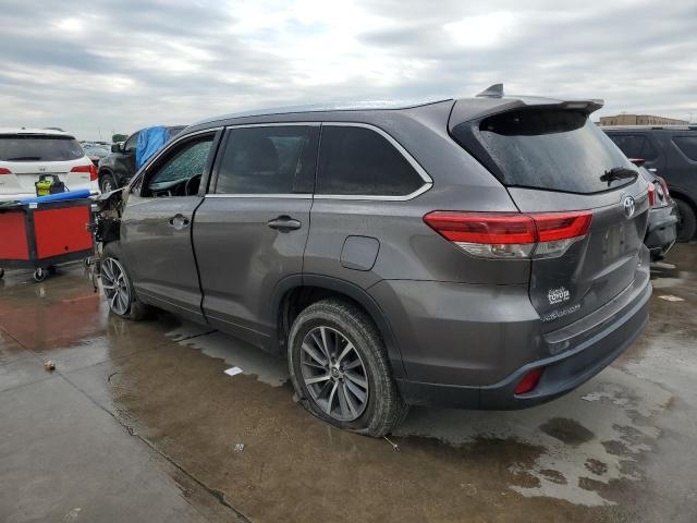 Photo 2 from auction – 2018 TOYOTA HIGHLANDER with VIN 5TDKZRFH3JS549836