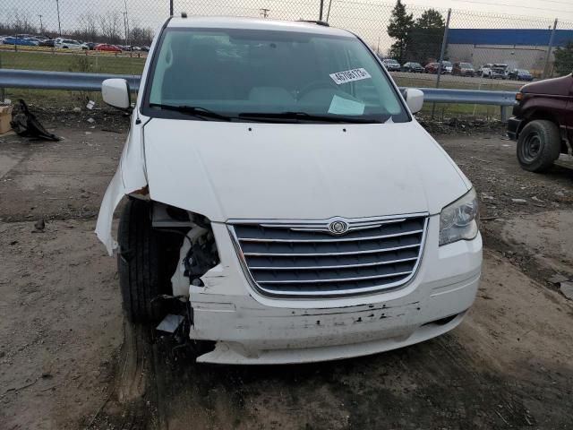 Photo 5 from auction – 2010 CHRYSLER TOWN & COU with VIN 2A4RR5D11AR285161