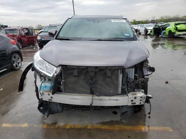 Photo 5 from auction – 2018 TOYOTA HIGHLANDER with VIN 5TDKZRFH3JS549836