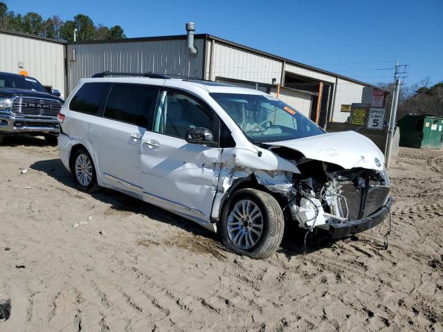 Photo 4 from auction – 2012 TOYOTA SIENNA XLE with VIN 5TDYK3DC1CS250061