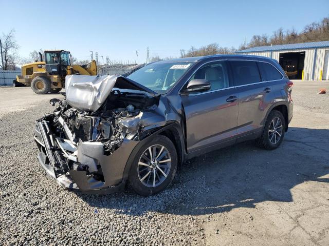 TOYOTA HIGHLANDER 2017 with VIN 5TDJZRFH5HS378223 - Photo from auction