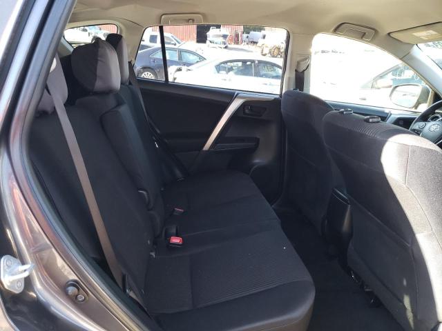Photo 11 from auction – 2015 TOYOTA RAV4 LE with VIN JTMBFREV5FJ016293