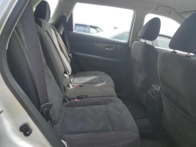 Photo 11 from auction – 2015 NISSAN ROGUE S with VIN KNMAT2MV2FP580171