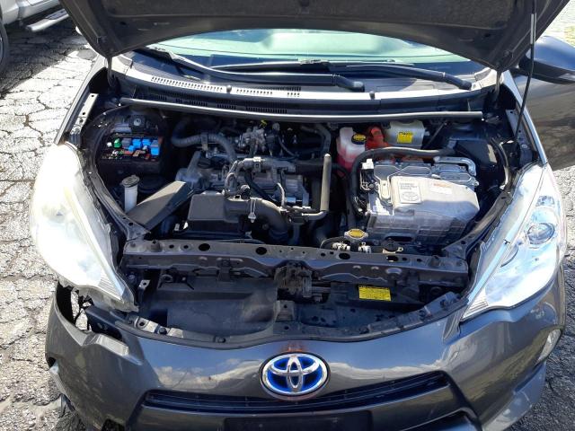 Photo 11 from auction – 2014 TOYOTA PRIUS C with VIN JTDKDTB3XE1081077