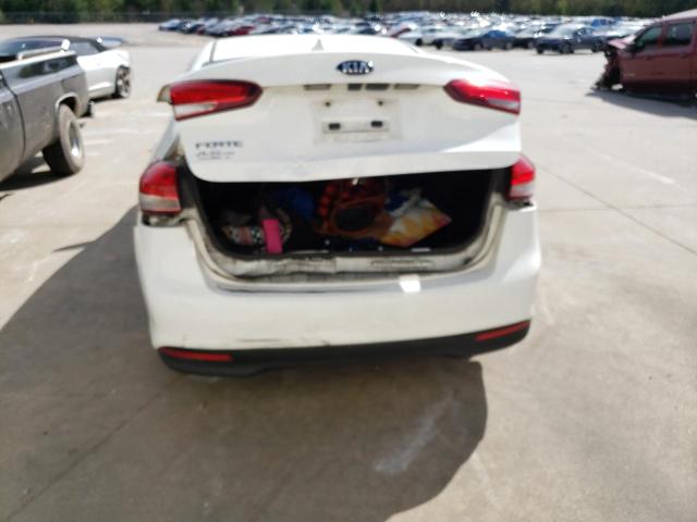 Photo 6 from auction – 2017 KIA FORTE LX with VIN 3KPFK4A79HE056576