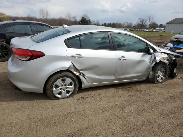 Photo 3 from auction – 2018 KIA FORTE LX with VIN 3KPFK4A7XJE209715