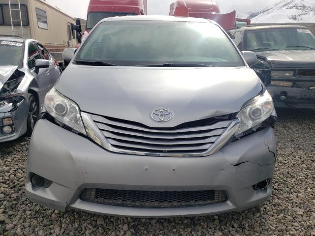 Photo 5 from auction – 2017 TOYOTA SIENNA LE with VIN 5TDJZ3DC0HS159030