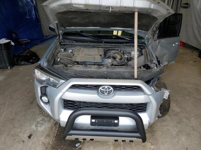 Photo 12 from auction – 2019 TOYOTA 4RUNNER SR with VIN JTEBU5JR1K5617755