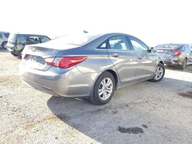 Photo 3 from auction – 2013 HYUNDAI SONATA GLS with VIN 5NPEB4AC4DH786412