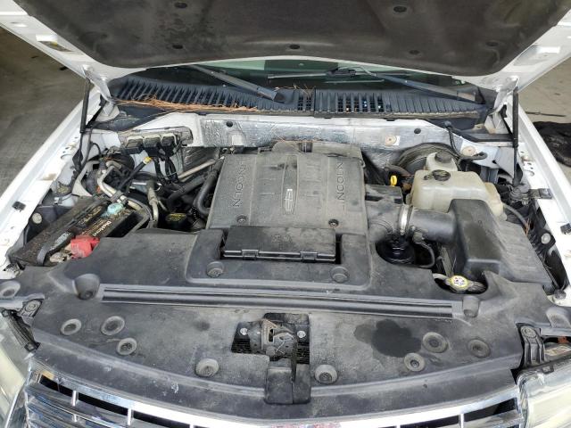 Photo 12 from auction – 2011 LINCOLN NAVIGATOR with VIN 5LMJJ2H57BEJ00883