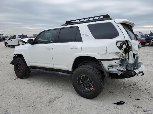 Photo 2 from auction – 2020 TOYOTA 4RUNNER SR with VIN JTEBU5JR6L5767295
