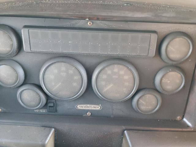 Photo 8 from auction – 2002 FREIGHTLINER CHASSIS X with VIN 4UZAAHAK92CK93829