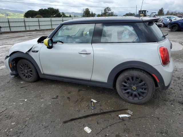 Photo 2 from auction – 2022 MINI COOPER SE with VIN WMW13DJ08N2R60855