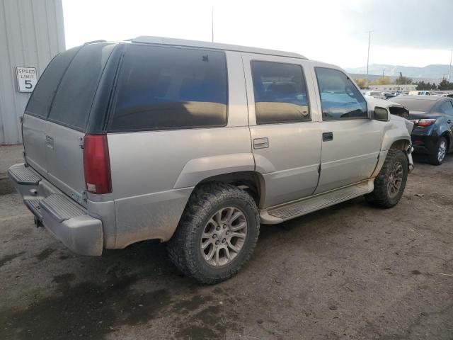 Photo 3 from auction – 2000 GMC DENALI with VIN 1GKEK63R5YR226009