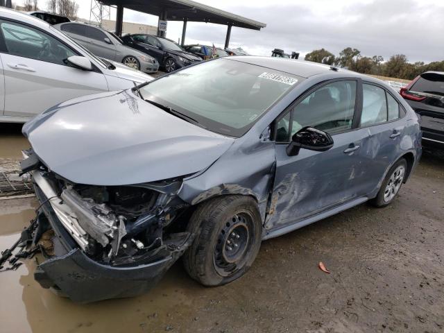 TOYOTA COROLLA LE 2022 with VIN 5YFEPMAE3NP273711 - Photo from auction