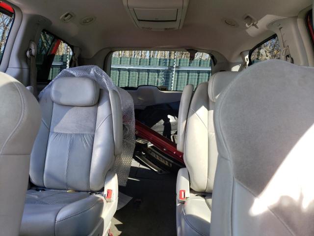 Photo 10 from auction – 2010 CHRYSLER TOWN & COU with VIN 2A4RR7DX4AR415403