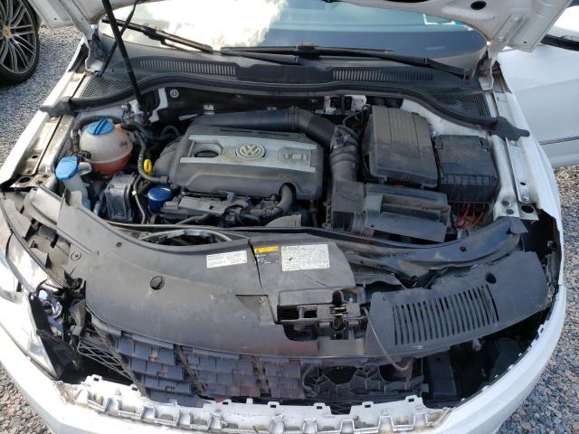 Photo 11 from auction – 2016 VOLKSWAGEN CC BASE with VIN WVWBP7AN2GE502593