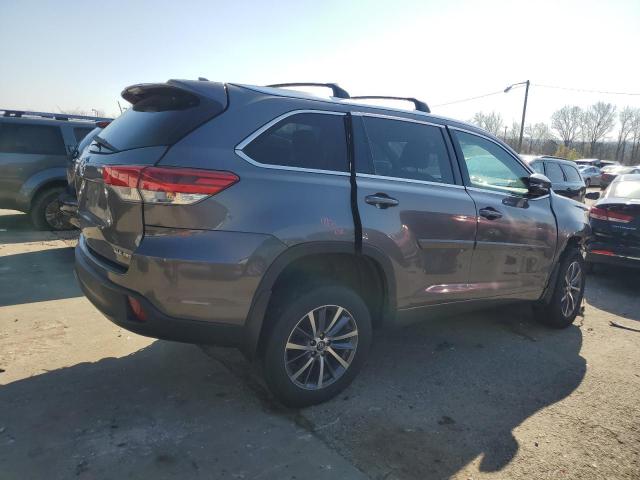 Photo 3 from auction – 2017 TOYOTA HIGHLANDER with VIN 5TDJZRFH9HS482472