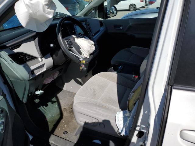 Photo 7 from auction – 2018 TOYOTA SIENNA LE with VIN 5TDKZ3DC3JS931952