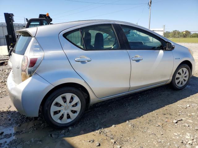 Photo 3 from auction – 2013 TOYOTA PRIUS C with VIN JTDKDTB34D1549237
