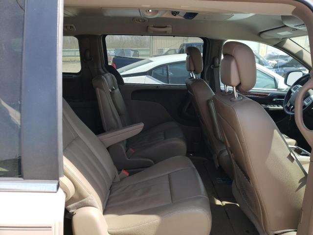 Photo 11 from auction – 2015 CHRYSLER TOWN & COU with VIN 2C4RC1BG8FR589280