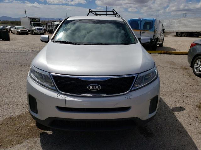 Photo 5 from auction – 2015 KIA SORENTO LX with VIN 5XYKT3A64FG602147