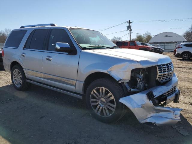 Photo 4 from auction – 2011 LINCOLN NAVIGATOR with VIN 5LMJJ2J51BEJ03935