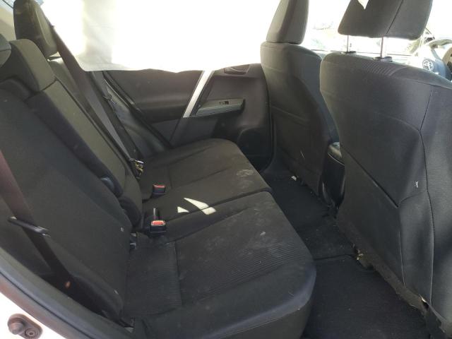 Photo 10 from auction – 2018 TOYOTA RAV4 LE with VIN JTMZFREV7JD131502