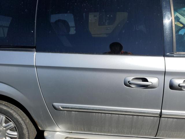 Photo 11 from auction – 2005 CHRYSLER TOWN & COU with VIN 2C4GP54L85R180594