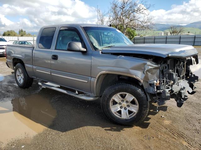 Photo 4 from auction – 2006 CHEVROLET SILVERADO with VIN 1GCEC19T16Z120636