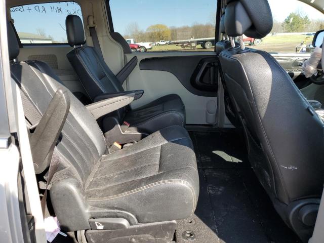 Photo 11 from auction – 2016 CHRYSLER TOWN & COU with VIN 2C4RC1BG2GR297075
