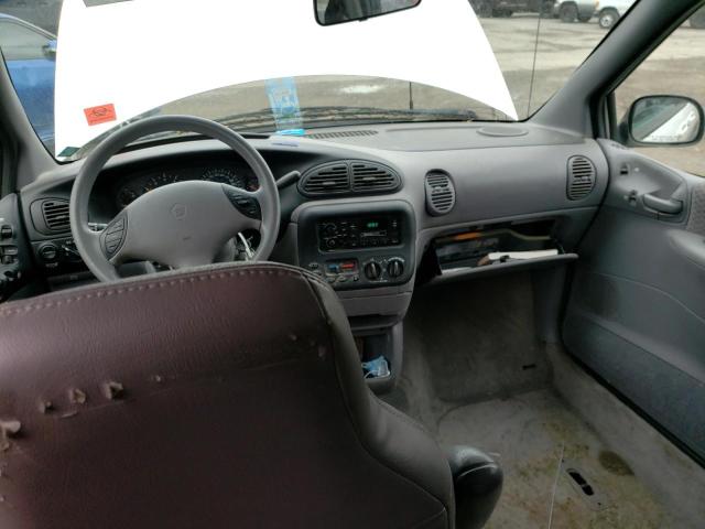 Photo 8 from auction – 2000 DODGE GRAND CARA with VIN 2B4GP44G2YR814254