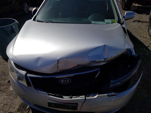 Photo 11 from auction – 2010 KIA FORTE EX with VIN KNAFU4A23A5249299