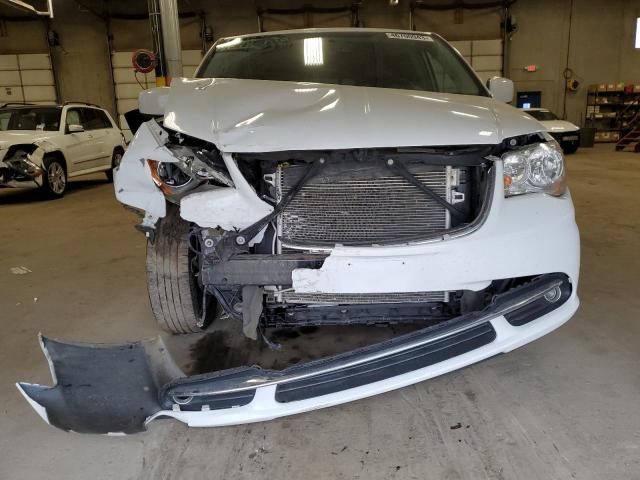 Photo 5 from auction – 2016 CHRYSLER TOWN & COU with VIN 2C4RC1BG3GR221218