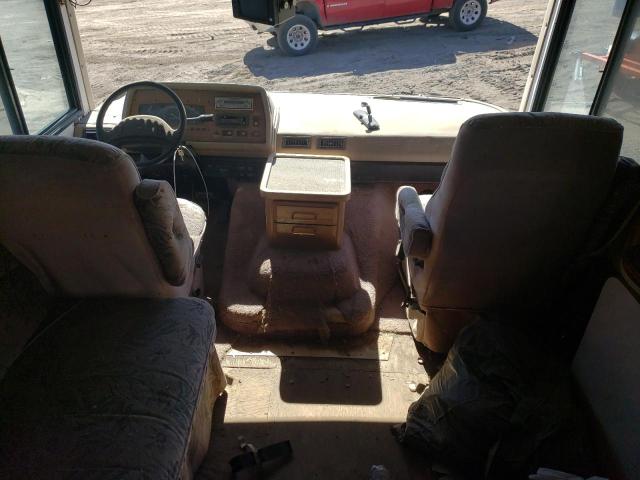 Photo 5 from auction – 1994 FTWD MOTORHOME with VIN 3FCMF53G3RJA02066