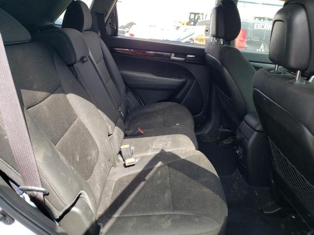 Photo 11 from auction – 2014 KIA SORENTO LX with VIN 5XYKTDA72EG501430