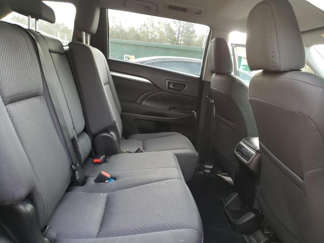 Photo 11 from auction – 2018 TOYOTA HIGHLANDER with VIN 5TDZARFH5JS040112