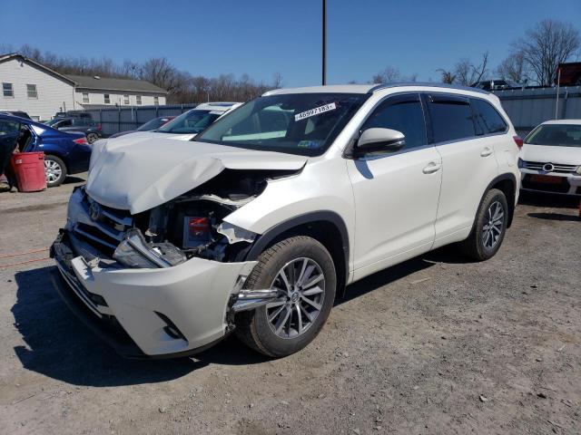 TOYOTA HIGHLANDER 2017 with VIN 5TDJZRFH9HS517835 - Photo from auction