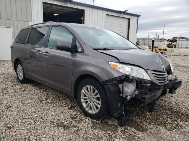 Photo 4 from auction – 2015 TOYOTA SIENNA XLE with VIN 5TDYK3DC9FS663155