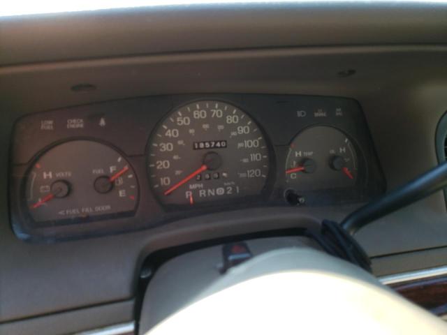 Photo 9 from auction – 2001 MERCURY GRAND MARQ with VIN 2MEFM74WX1X674101