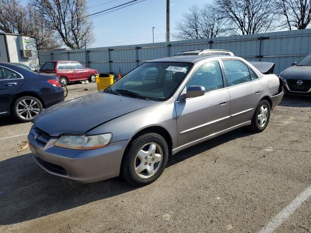 HONDA ACCORD EX 2000 with VIN 1HGCG1652YA095010 - Photo from auction