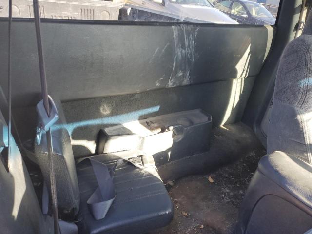 Photo 10 from auction – 2000 GMC SONOMA with VIN 1GTDT19W1Y8183881