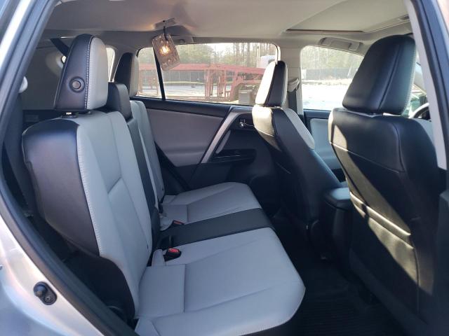 Photo 11 from auction – 2017 TOYOTA RAV4 LIMIT with VIN 2T3DFREV8HW617453