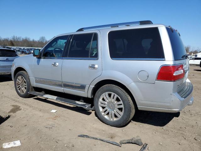 Photo 2 from auction – 2011 LINCOLN NAVIGATOR with VIN 5LMJJ2J51BEJ03935