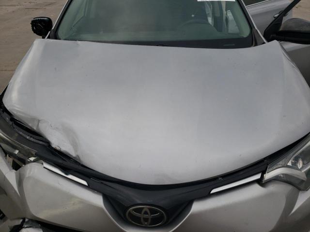 Photo 11 from auction – 2018 TOYOTA RAV4 LE with VIN 2T3ZFREV0JW440814