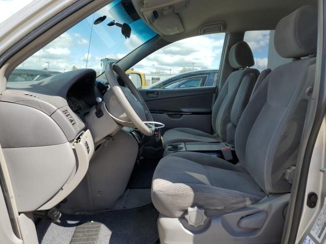 Photo 7 from auction – 2004 TOYOTA SIENNA LE with VIN 5TDBA23C04S008514