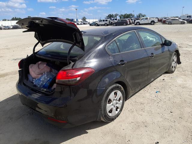 Photo 3 from auction – 2017 KIA FORTE LX with VIN 3KPFK4A76HE118385